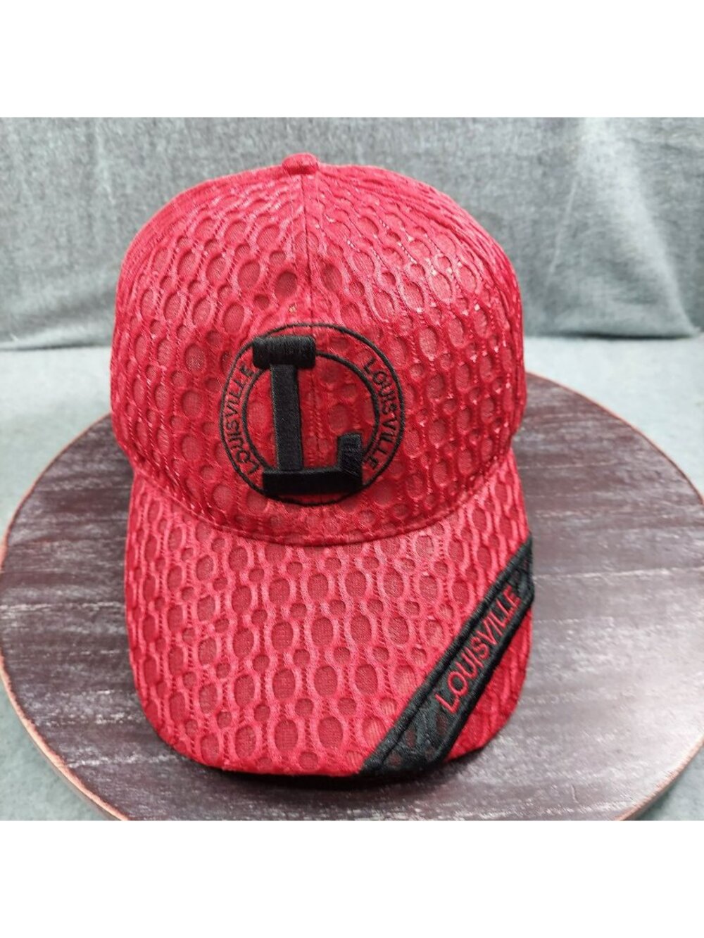 Louisville Red Mesh Baseball Cap With Embroidered Logo Adjustable Strapback Ligh